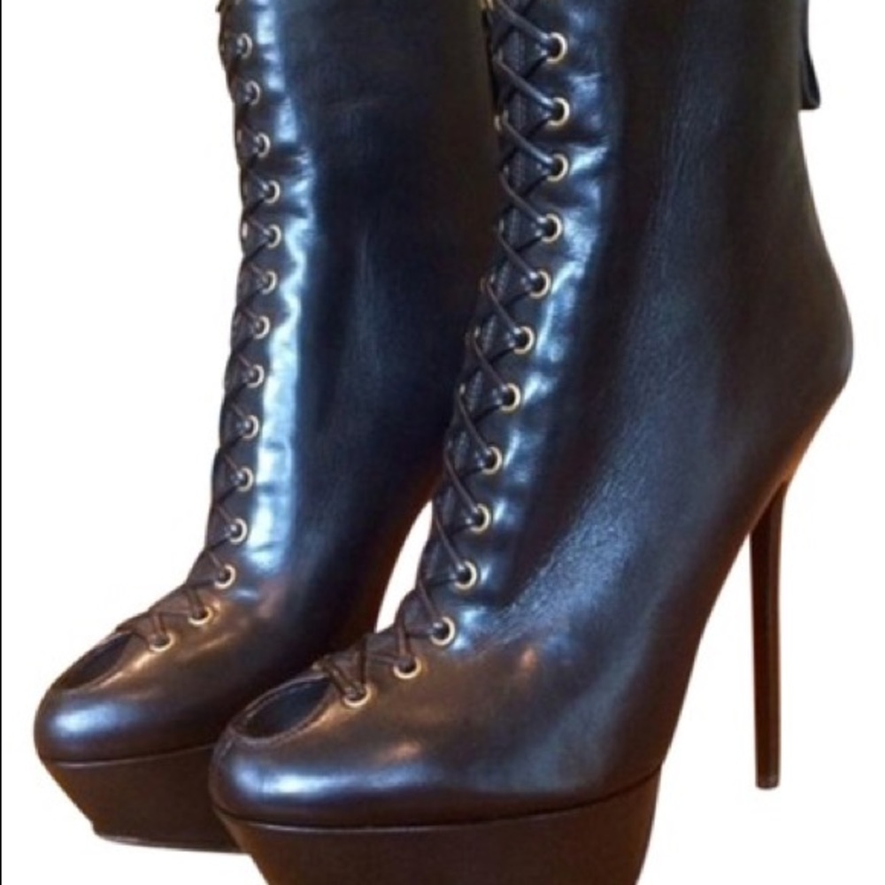 🚫!!SOLD!!🚫Sergio Rossi leather platform bootie